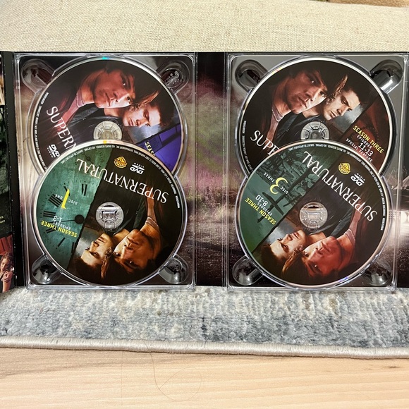 Supernatural: The Complete Third Season (DVD) - Picture 8 of 11